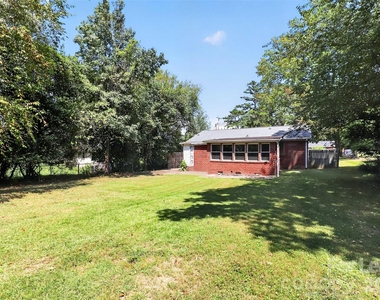 4914 Unaka Avenue - Photo Thumbnail 15