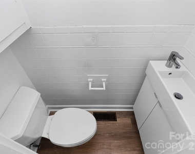 4914 Unaka Avenue - Photo Thumbnail 13