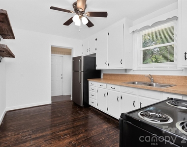 4914 Unaka Avenue - Photo Thumbnail 5