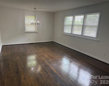 4914 Unaka Avenue - Photo Thumbnail 1
