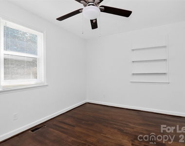 4914 Unaka Avenue - Photo Thumbnail 11