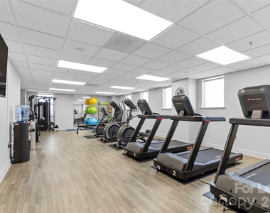 1315 East Boulevard - Photo Thumbnail 11