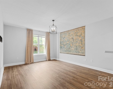1315 East Boulevard - Photo Thumbnail 4