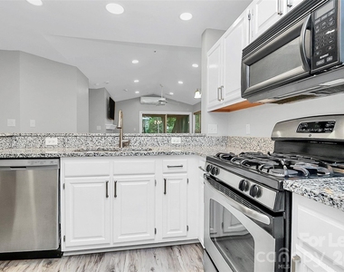 767 Southwest Drive - Photo Thumbnail 6