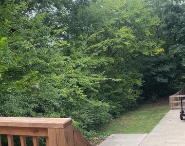 605 Frank Street - Photo Thumbnail 20
