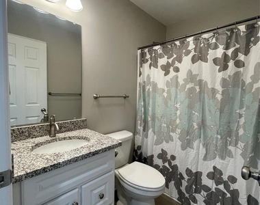 605 Frank Street - Photo Thumbnail 15