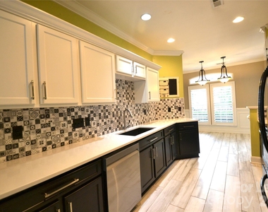 4003 Christine Lane - Photo Thumbnail 3