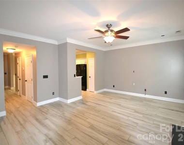 4003 Christine Lane - Photo Thumbnail 12