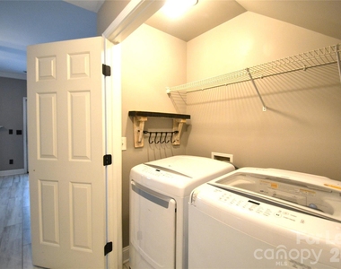 4003 Christine Lane - Photo Thumbnail 14