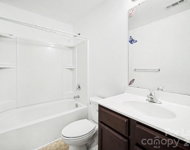 4937 Broad Leaf Court - Photo Thumbnail 17