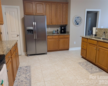 20207 Colony Point Lane - Photo Thumbnail 8