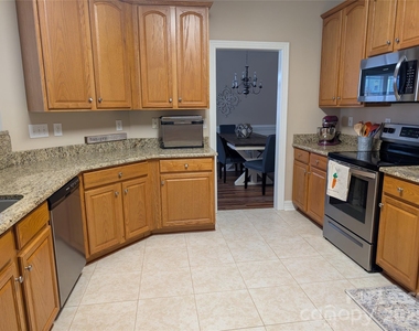 20207 Colony Point Lane - Photo Thumbnail 11