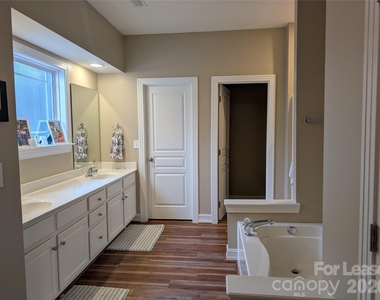 20207 Colony Point Lane - Photo Thumbnail 15