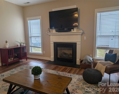 20207 Colony Point Lane - Photo Thumbnail 3