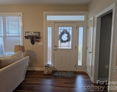 20207 Colony Point Lane - Photo Thumbnail 6