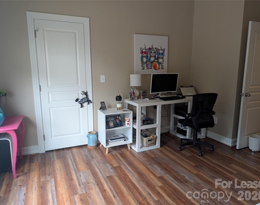 20207 Colony Point Lane - Photo Thumbnail 21