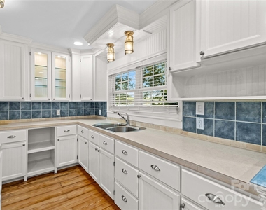 118 Revere Drive - Photo Thumbnail 15