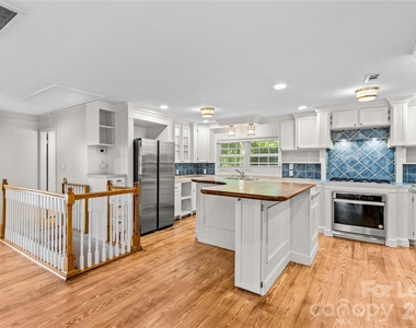 118 Revere Drive - Photo Thumbnail 12