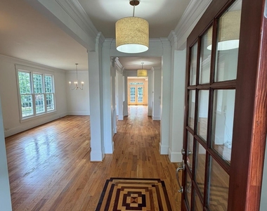 701 Mcdonald Avenue - Photo Thumbnail 3