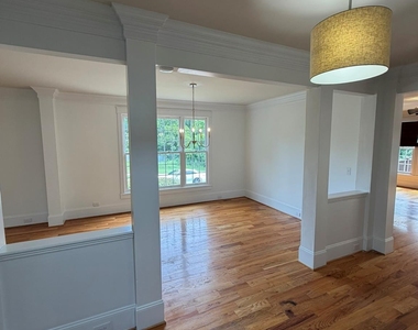 701 Mcdonald Avenue - Photo Thumbnail 7