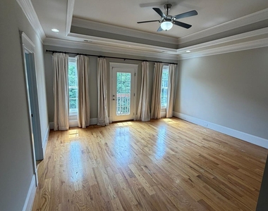 701 Mcdonald Avenue - Photo Thumbnail 16