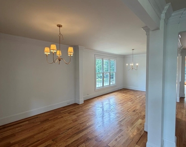 701 Mcdonald Avenue - Photo Thumbnail 4