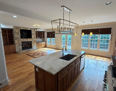 701 Mcdonald Avenue - Photo Thumbnail 12