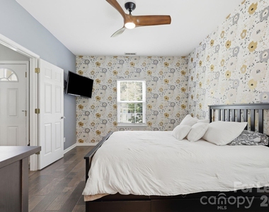 1706 Dallas Avenue - Photo Thumbnail 16
