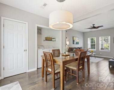 1706 Dallas Avenue - Photo Thumbnail 10
