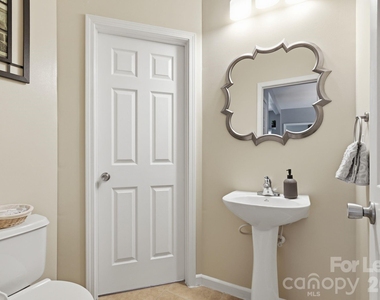 1706 Dallas Avenue - Photo Thumbnail 13