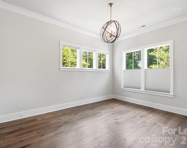 2428 Runnymede Lane - Photo Thumbnail 6