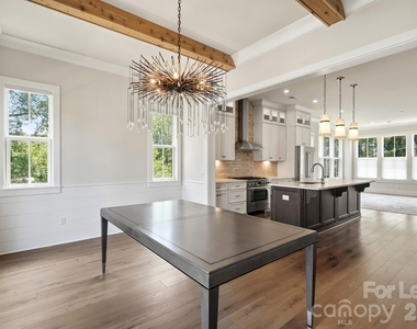 2428 Runnymede Lane - Photo Thumbnail 17