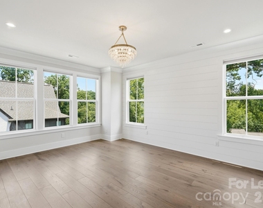 2428 Runnymede Lane - Photo Thumbnail 26