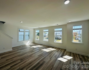 9234 Walnut Hill Road - Photo Thumbnail 4