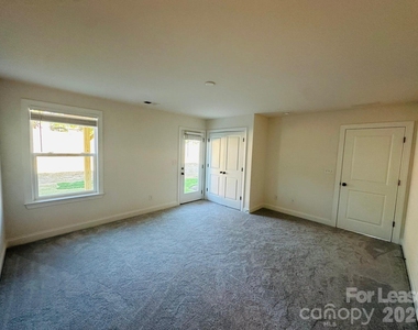 9234 Walnut Hill Road - Photo Thumbnail 15
