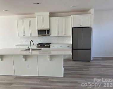 9234 Walnut Hill Road - Photo Thumbnail 8
