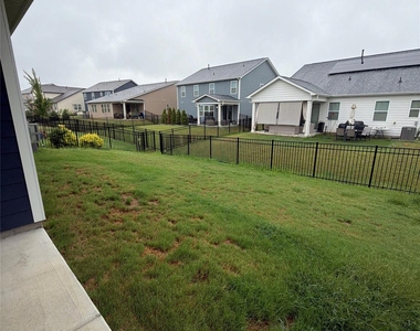 1008 Fairbrae Lane - Photo Thumbnail 22
