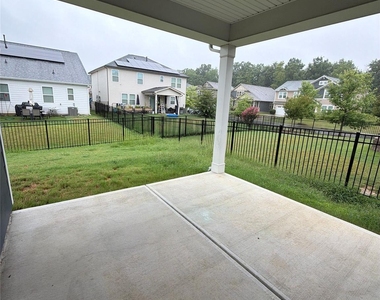 1008 Fairbrae Lane - Photo Thumbnail 21