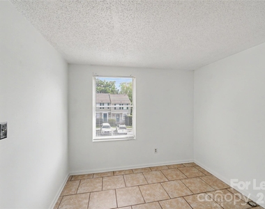 9626 Vinca Circle - Photo Thumbnail 10