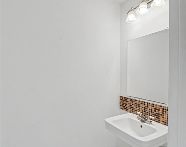 9626 Vinca Circle - Photo Thumbnail 14