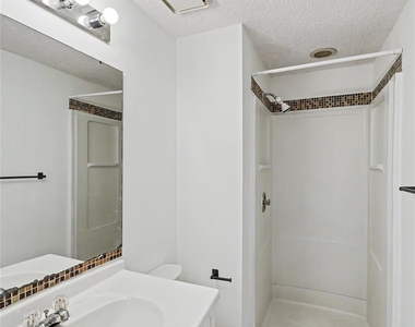 9626 Vinca Circle - Photo Thumbnail 8