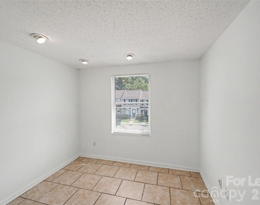 9626 Vinca Circle - Photo Thumbnail 7