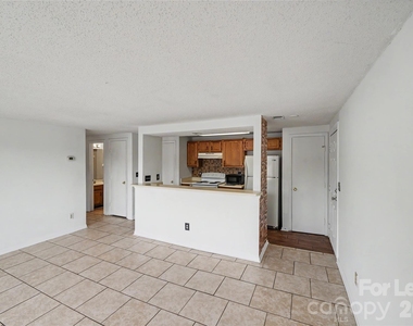 1624 Arlyn Circle - Photo Thumbnail 14
