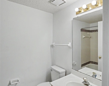 1624 Arlyn Circle - Photo Thumbnail 7