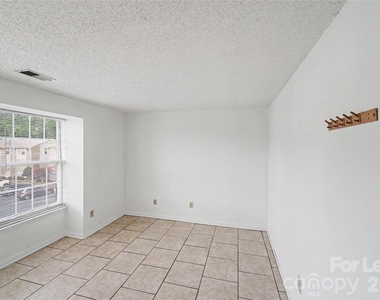 1624 Arlyn Circle - Photo Thumbnail 1