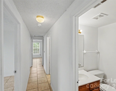 1624 Arlyn Circle - Photo Thumbnail 16