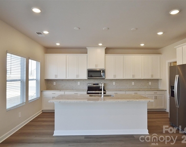 1537 Harper Landing Boulevard - Photo Thumbnail 14