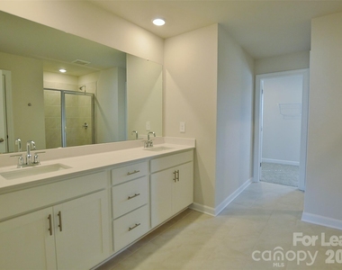 1537 Harper Landing Boulevard - Photo Thumbnail 9