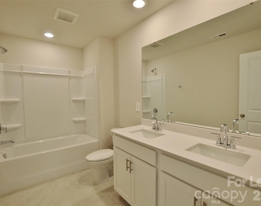 1537 Harper Landing Boulevard - Photo Thumbnail 12