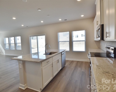 1537 Harper Landing Boulevard - Photo Thumbnail 17